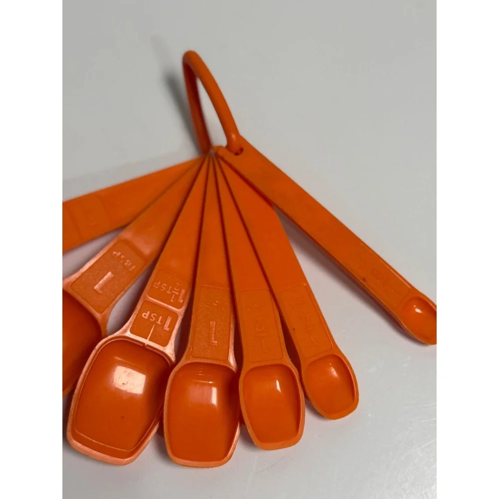 VTG Tupperware Measuring Spoons Orange Kitchen Baking Set Tools D-Ring 6pc Set
